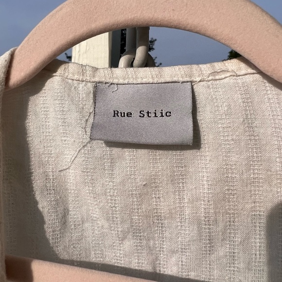 Rue Stiic hemp/cotton blend tie front top. In excellent condition - Picture 4 of 5